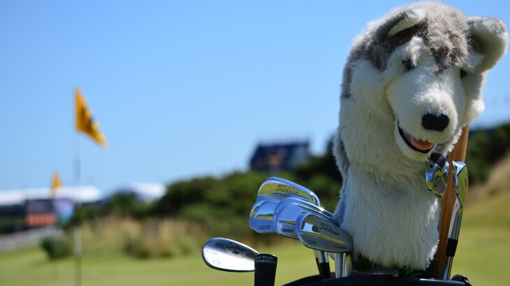 A look inside Peter Uihlein&#39;s bag...hard to be...